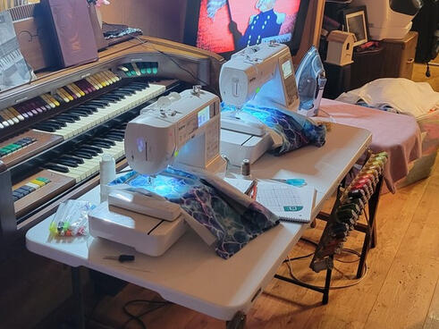 The SE-400 (Fontaine!) and SE-600 (Sarah Jayne!) before their retirement